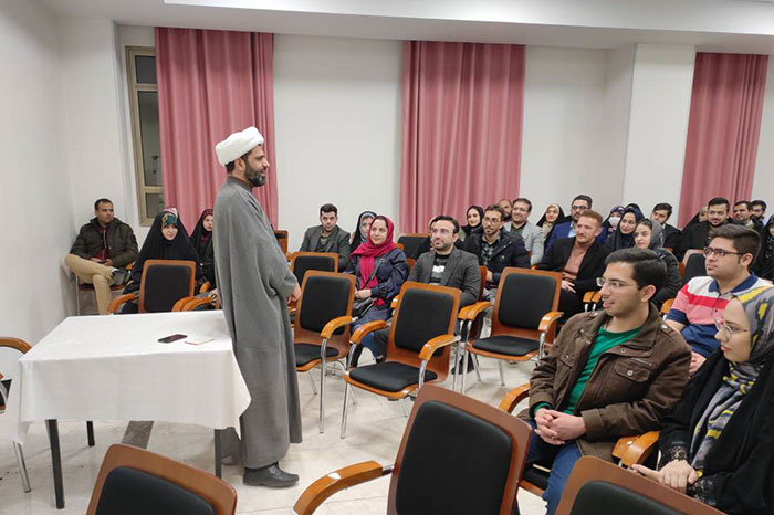 حجت الاسلام و المسلمین شریف اصفهانی در جمع زوجهای دانشجوی دانشگاه علم و صنعت در مشهد مقدس