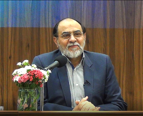 سخنرانی و لبخند استاد رحیم پور ازغدی در مراسم رونمایی کتاب "سیل یام" دانشگاه علم و صنعت